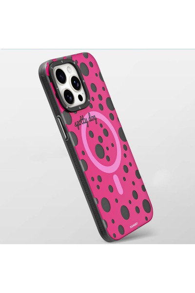 Apple iPhone 13 Pro Kılıf Magsafe Şarj Özellikli Polka Dot Desenli Youngkit Spots Serisi Kapak